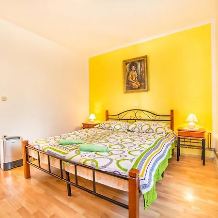 Holiday House Valter Rasa